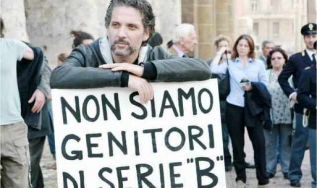 Emergenza ''padri separati'': in 800mila non riescono a pagare gli assegni famigliari